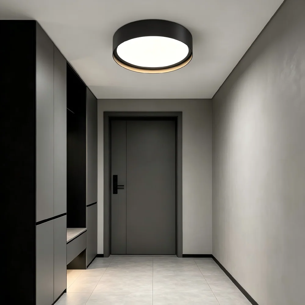 LUX018